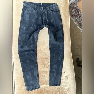 Black camouflage wash Cristiano Ronaldo on His New Leg-Hugging Denim Line Skinny